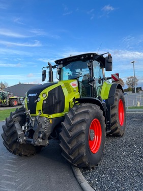 <strong>CLAAS Axion 830 CMAT</strong><br />