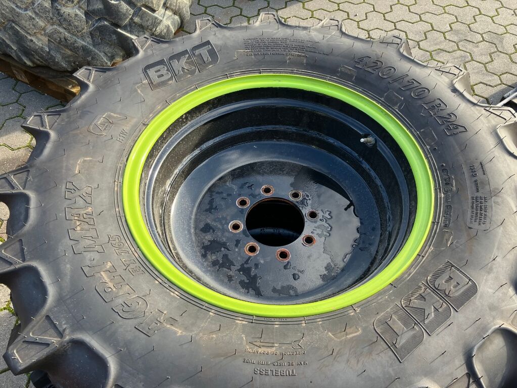BKT 420/70R24 2