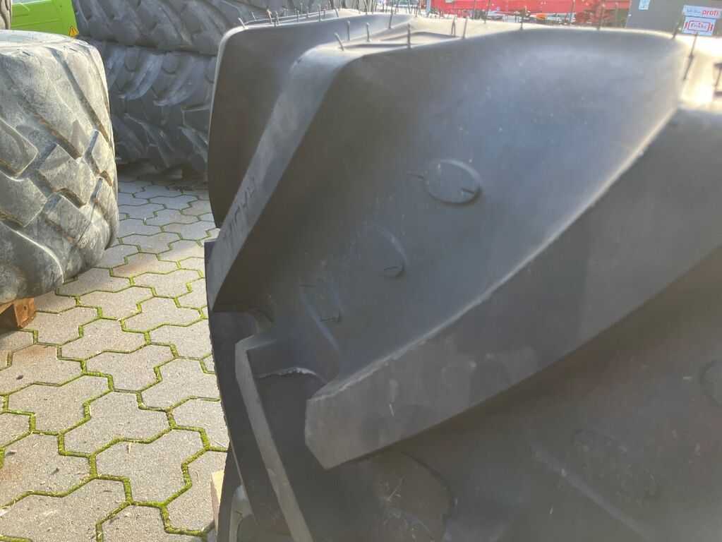 BKT 420/70R24 3