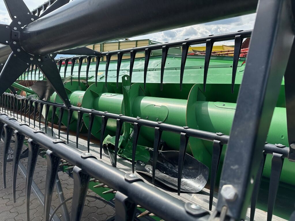 John Deere 725 X     7,50 mtr.   Demo 2