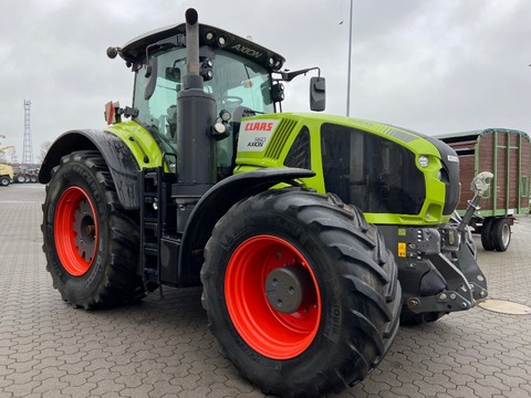 <strong>CLAAS Axion 960 C-MA</strong><br />