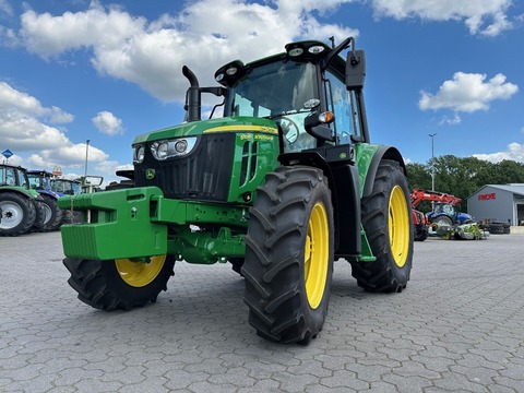 John Deere 6110 M   