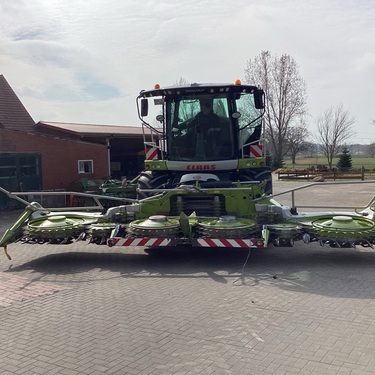CLAAS Orbis 750