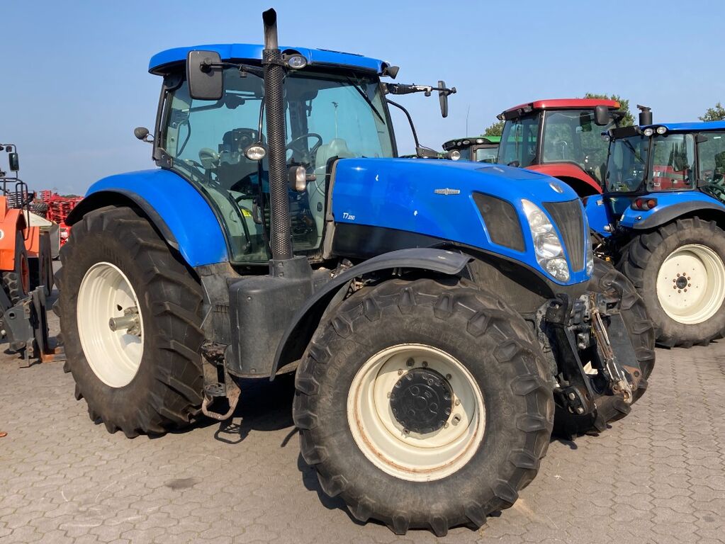 New Holland T 7.250 Auto Command 1