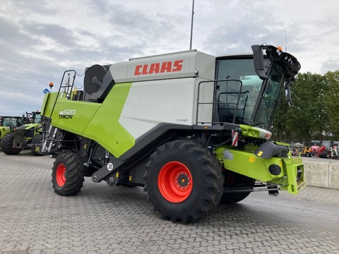 <strong>CLAAS Trion 520 Tren</strong><br />
