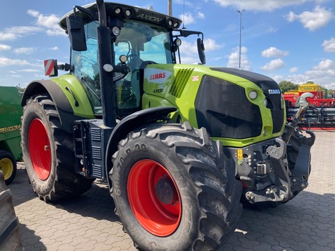 CLAAS Axion 810 CMATIC - Stage V CEBIS Touch