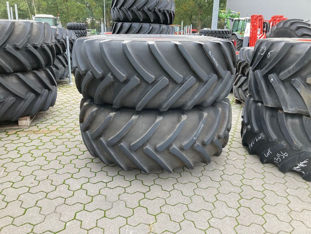 Mitas 680/85R32  2 Räder 1