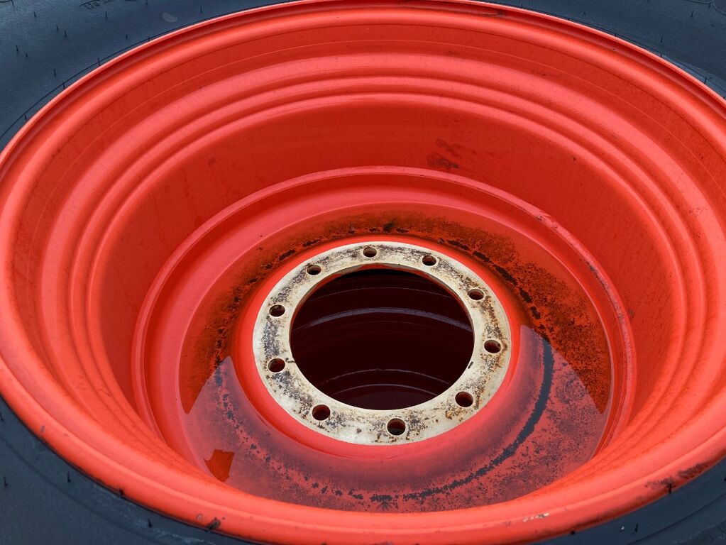 Mitas 680/85R32  2 Räder 3