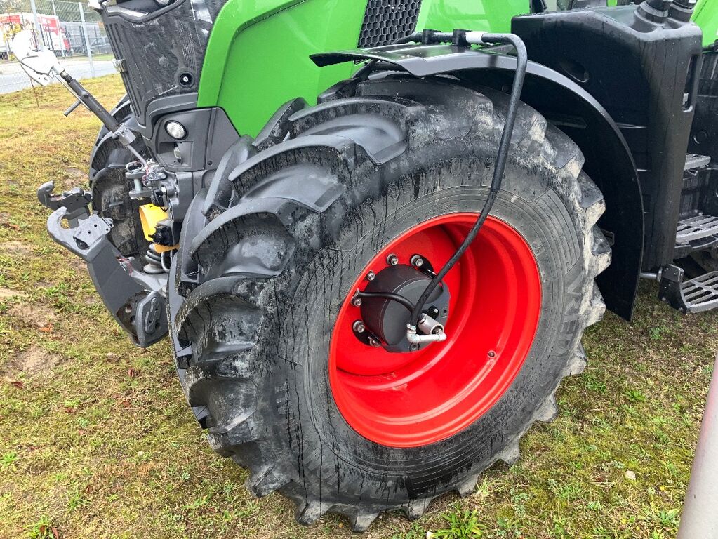 Fendt 724 Vario Gen7 Profi Plus 2
