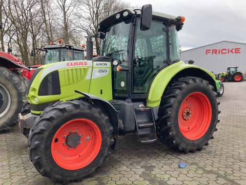 <strong>CLAAS Arion 520 Cis</strong><br />