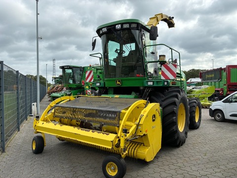 John Deere 7400 mit Kemper PU 630C Bj.12