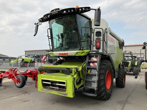 <strong>CLAAS Trion 520</strong><br />