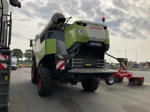 CLAAS Trion 520