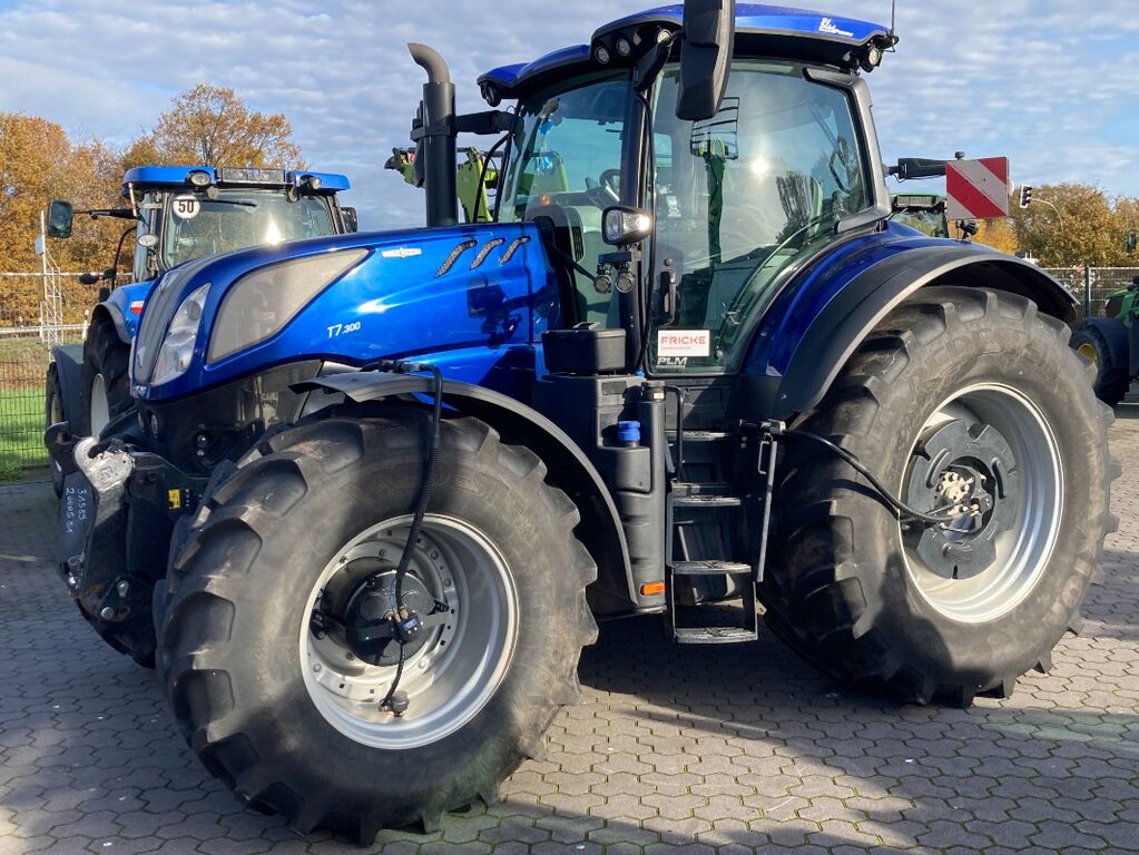 New Holland T7.300 2