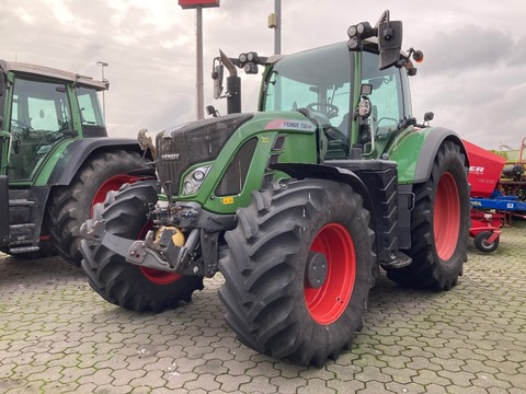 <strong>Fendt 720 Vario S4</strong><br />