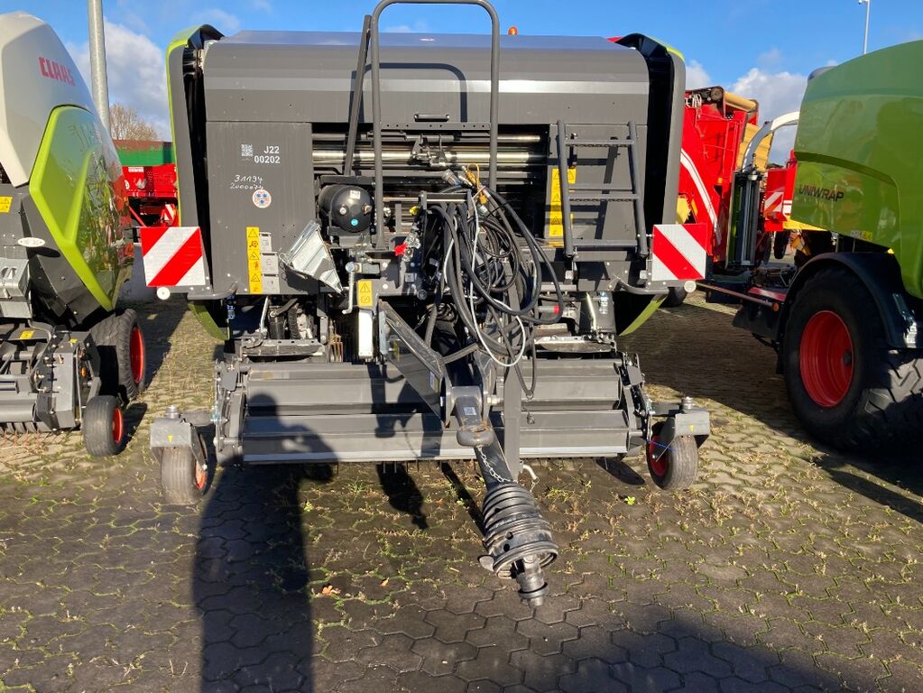 Claas Rollant 630 RC Uniwrap  2