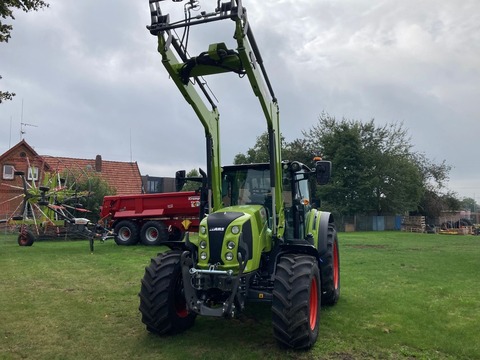 <strong>CLAAS Arion 470 CIS</strong><br />