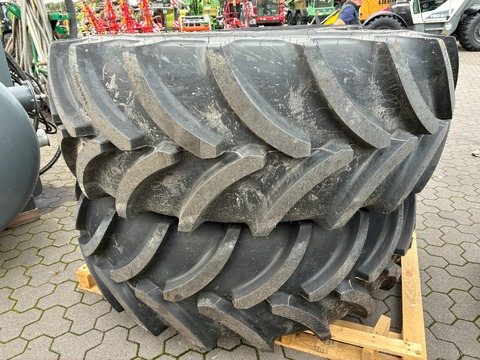 650/65R42 Vredestein Traxion
