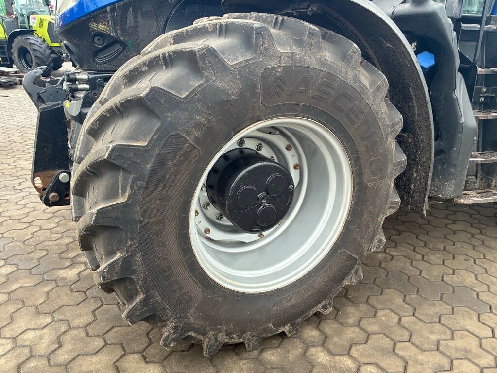 New Holland T 7.275 Auto Command  3