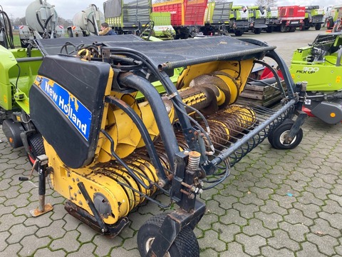 <strong>New Holland 3,0 mtr.</strong><br />