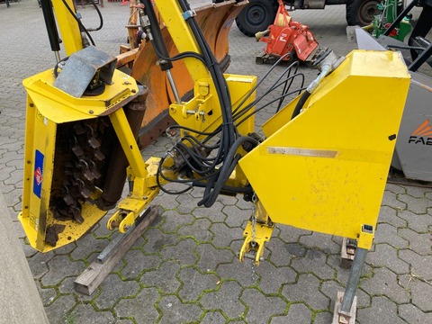 4551-d4fe2dda92841f4d996d26ef06d4d65d-5993186