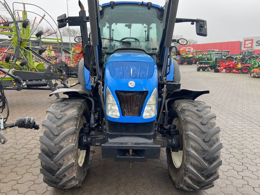 New Holland T 4.95  2