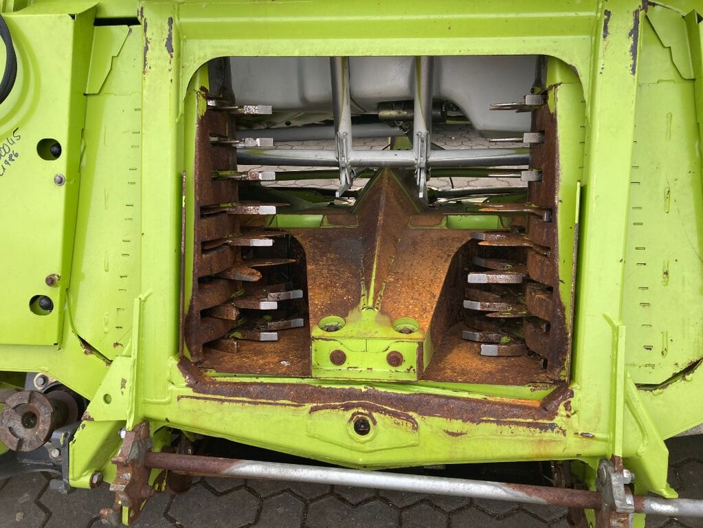 Claas Orbis 900  3