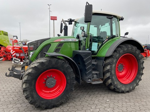 Fendt 724 Vario S4 Profi Plus