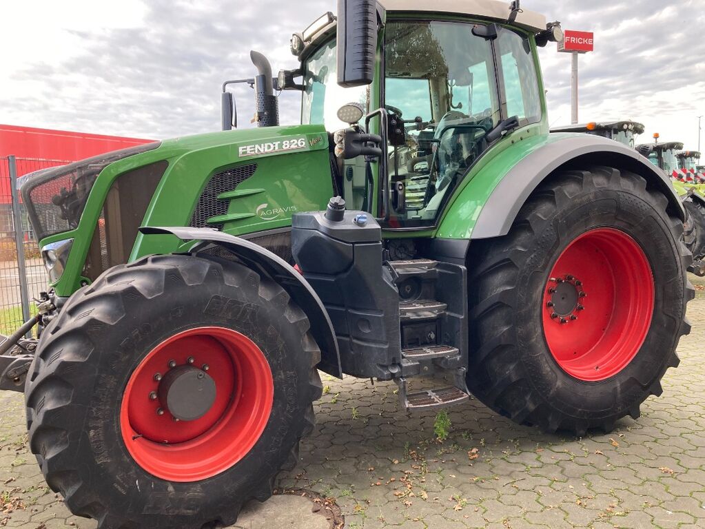 Fendt 826 Vario S4 Profi Plus 1