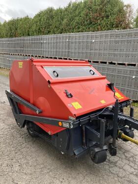 Sonstige Rasenkehrmaschine T 150 KDH/2    