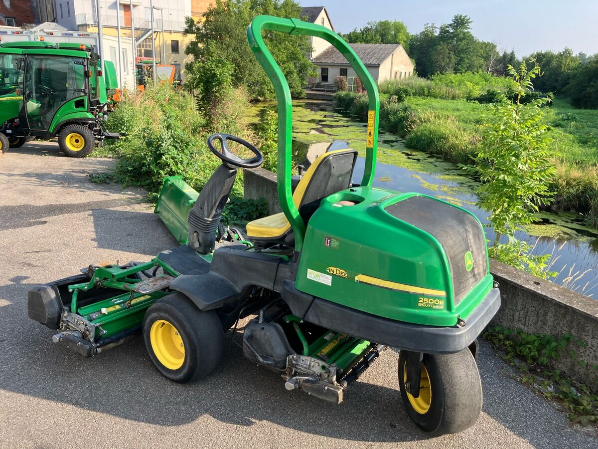 John Deere Greenmäher 2500E 2