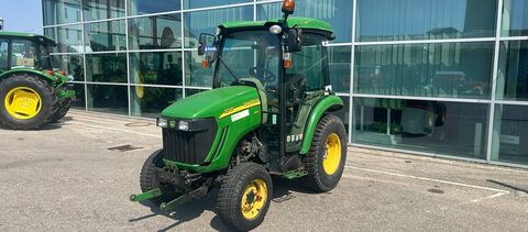 John Deere 3720