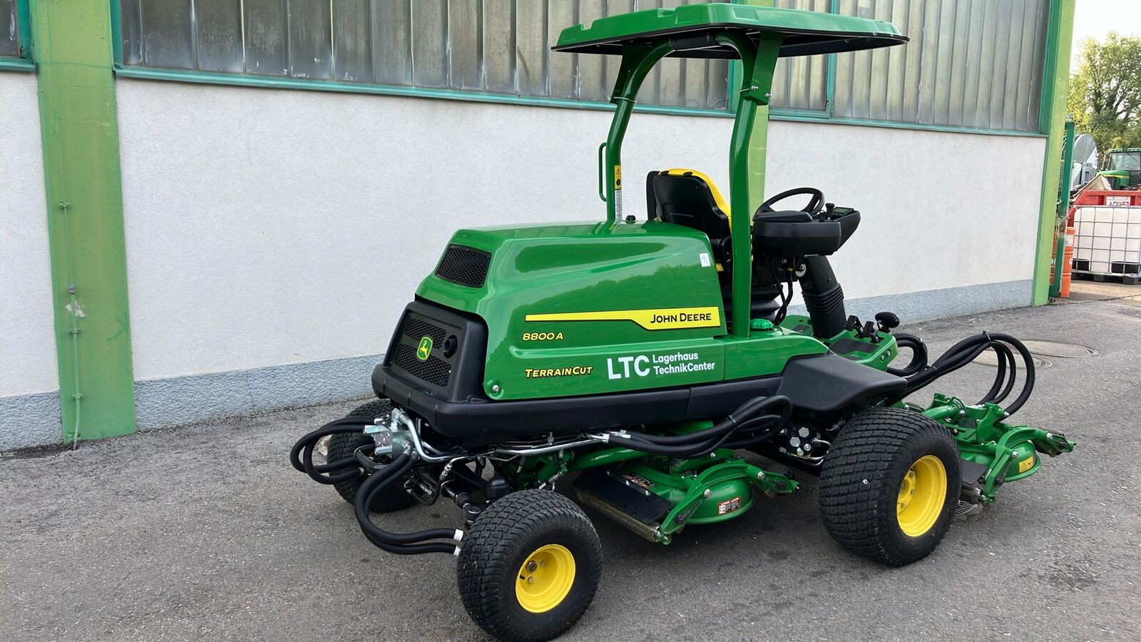 John Deere 8800A 3
