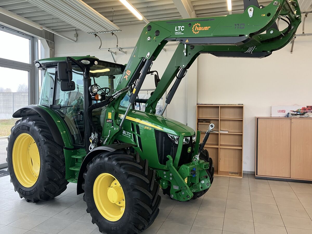 John Deere 5115R 2