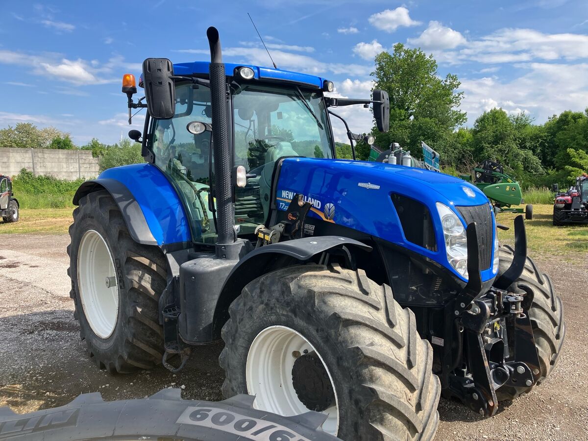 New Holland T7.220 2