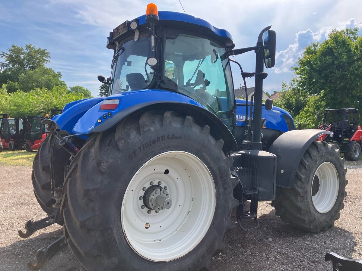 New Holland T7.220 3
