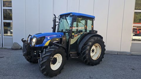 New Holland T4030 DeLuxe