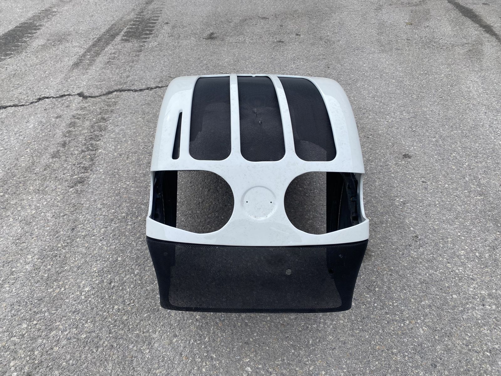 Steyr Motorhaube auf Steyr Kompakt 4095 Ecotech 2