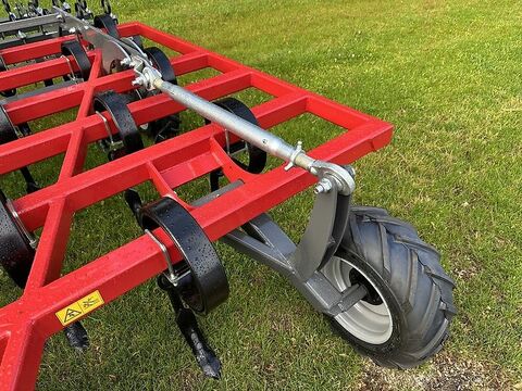 Reptor 5,6 m Leichtgrubber, Federzinkengrubber,  3