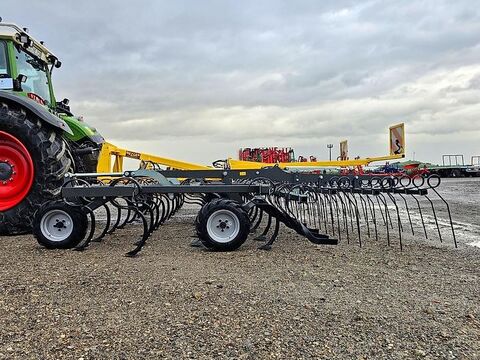 Leichtgrubber NOVA Bio 5,85 m "NEUHEIT" Feingrub 3