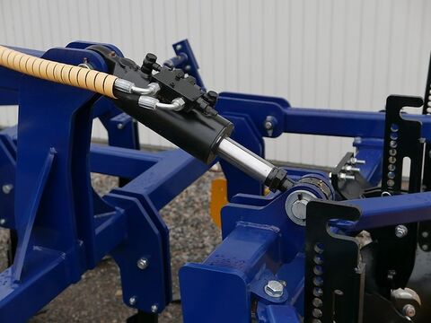 MG300 Plus, Mulchgrubber, vgl. Pöttinger SYNKRO 3