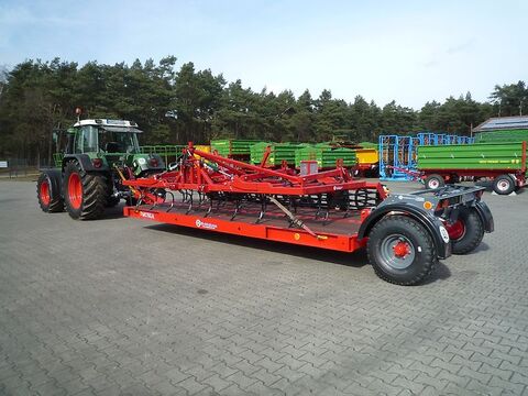 ´ßTransportplattform / Tieflader PL-6, hydr. abs 2