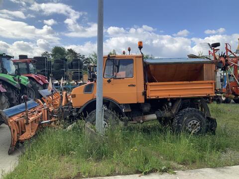 Mercedes Unimog 427/12