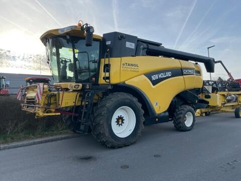 <strong>New Holland CX 740</strong><br />
