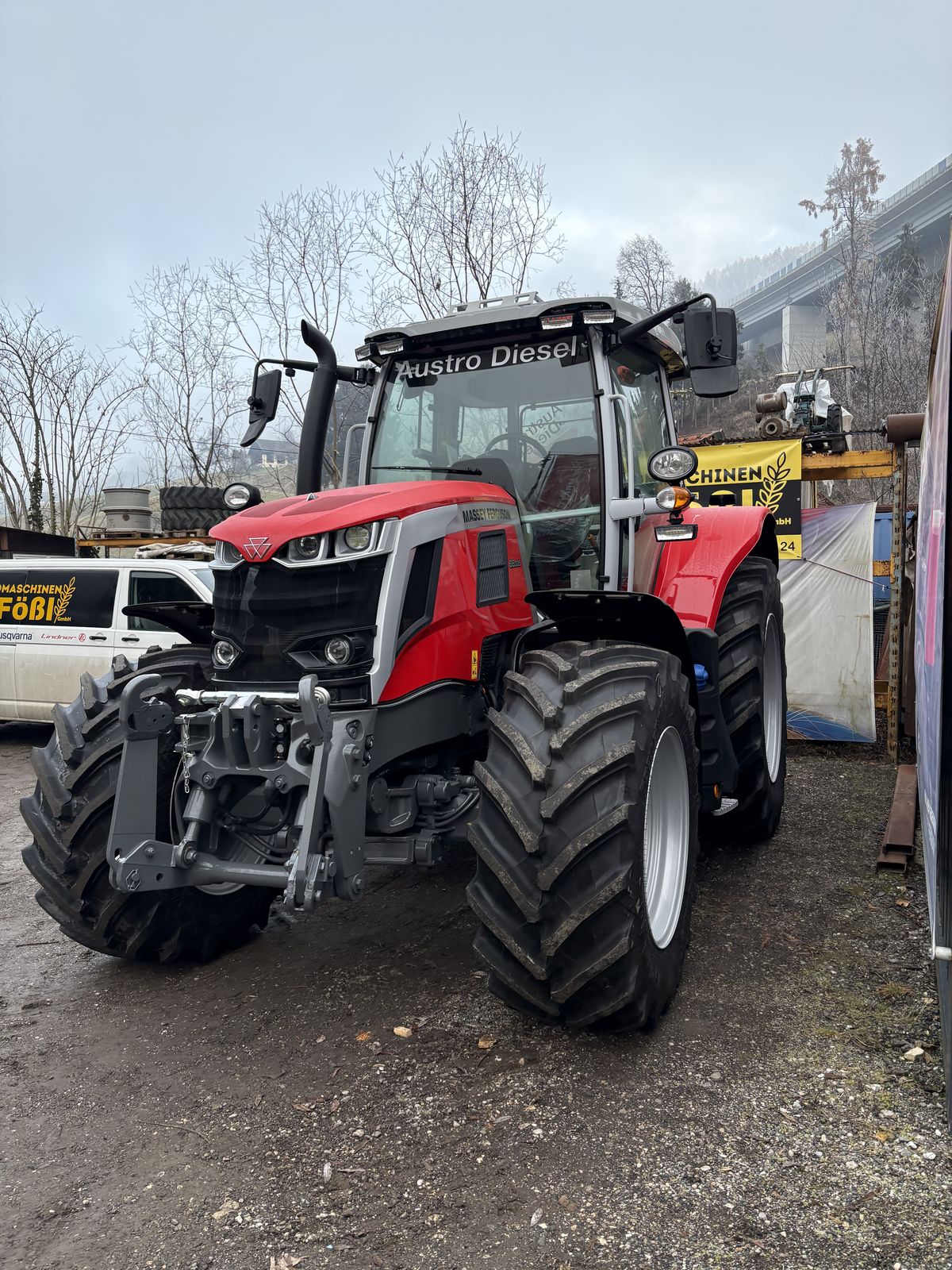 Massey Ferguson MF 6S.135 Dyna-VT Exclusive 3
