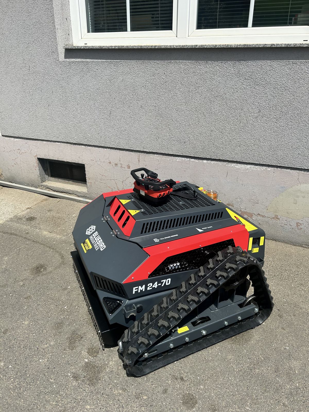 Bluebird BLUEBIRD FM24-70 2