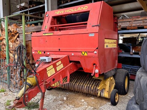 New Holland 640 B Bale Command