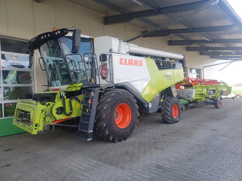 CLAAS Trion 750 Montana + V 770 Laserpilot