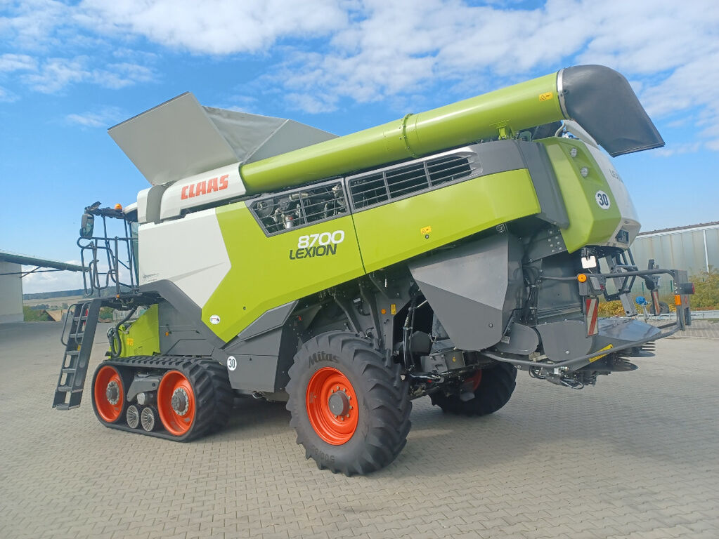Claas Lexion 8700 TT Terratrac + V 1080 2