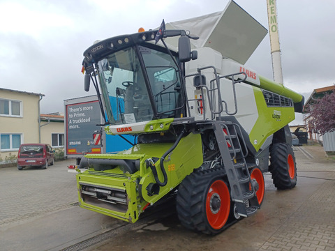 Claas Lexion 8700 TT Terratrac + V 1230